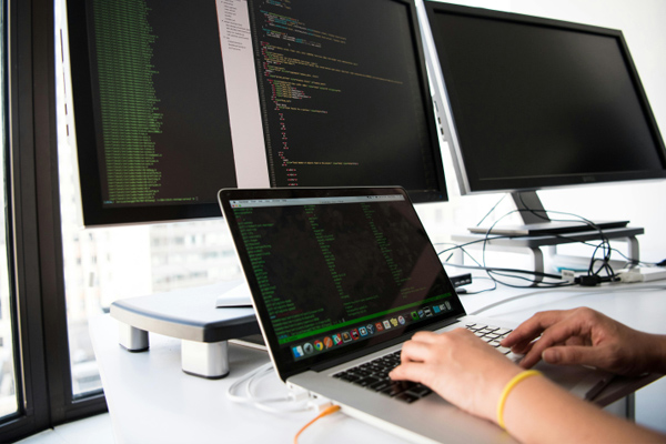 臺軍女飛行員郭文靜：只要長官敢下令，我會毫不猶豫的擊落殲20！