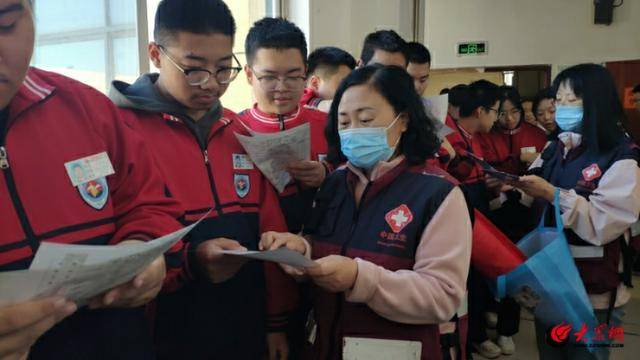 健康知識進家門 群眾就醫更安全 疾控監督員化身“健康守護人”