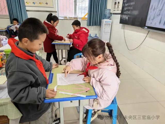 詩詞闖關展風采 少年摘得