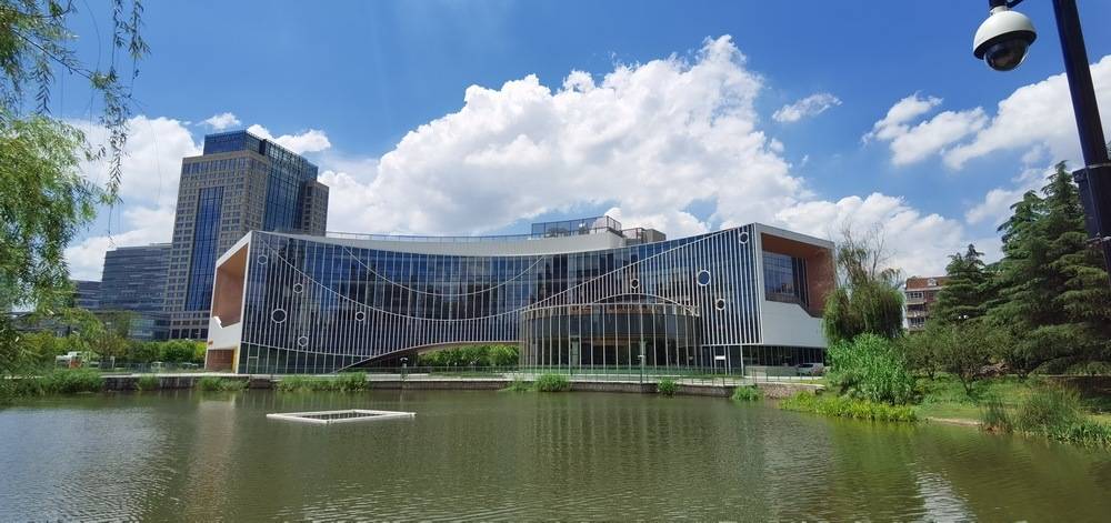 閱讀的未來｜“一座難求”背後，圖書館如何守護“深度閱讀”