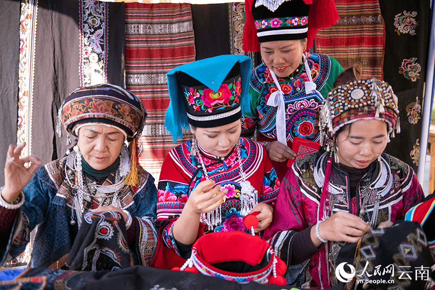 巧手織夢 雲南省文山州刺繡大賽落幕
