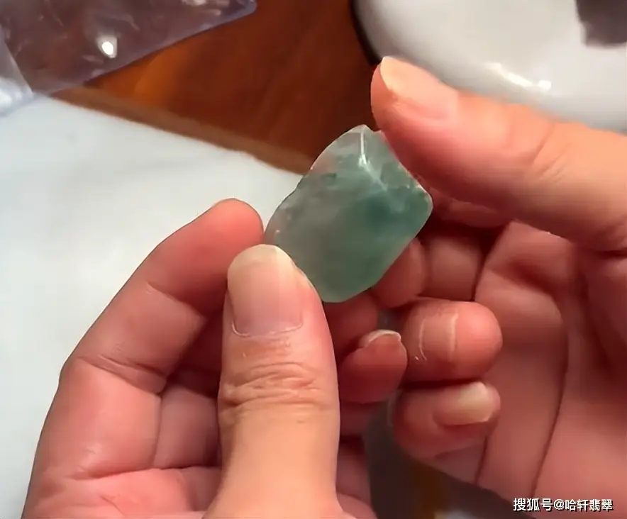 天然的“富貴包”，不做雕刻直接鑲嵌戴！