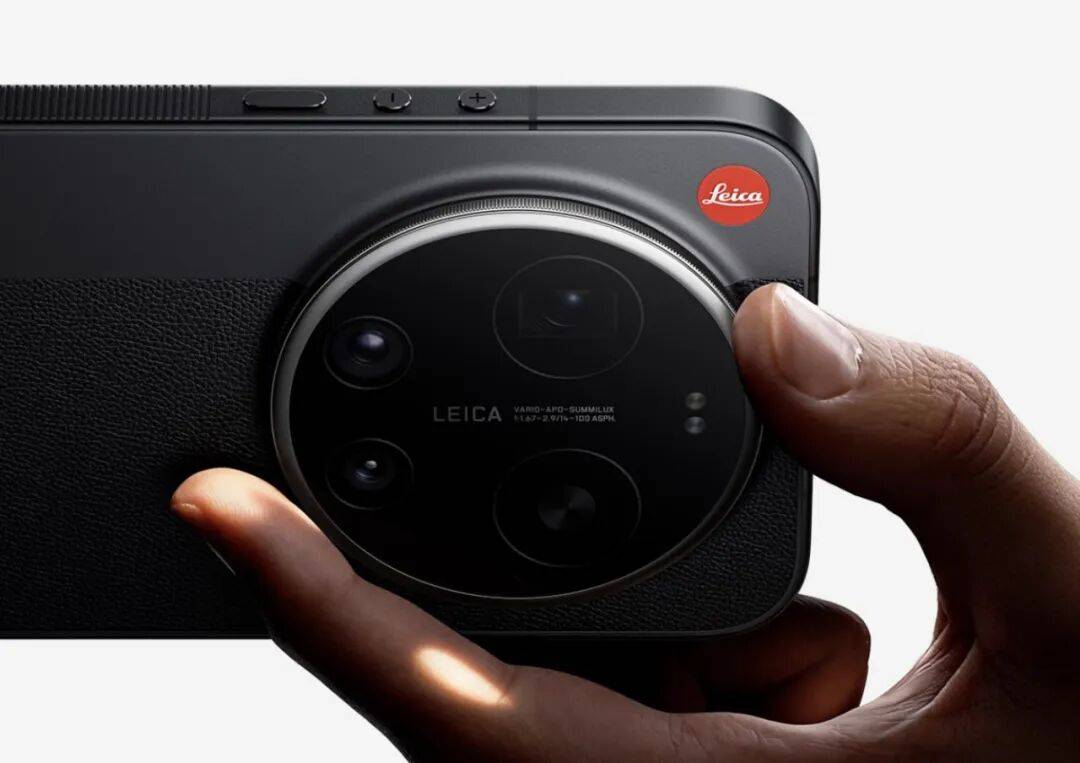 百年徠卡擺上貨架，小米的圓夢時刻來了