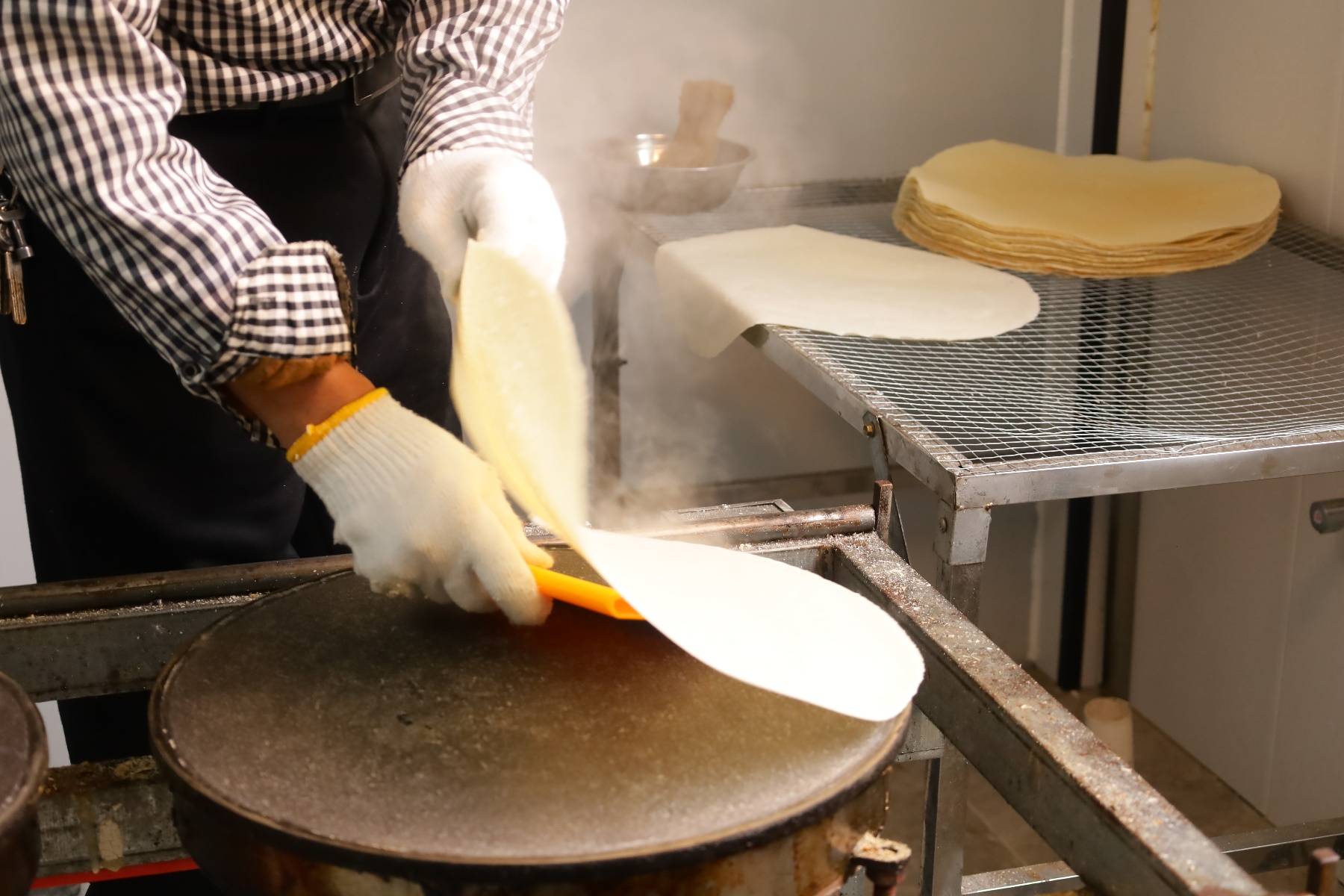 研究生放棄500強回鄉做豆絲，推出9.9元豆絲自熱鍋，拒絕“油哈味”與小作坊