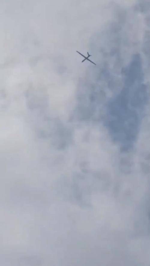 血拼一夜！千名叛軍死亡衝鋒，巴鐵翼龍大開殺戒：美械武器全被炸