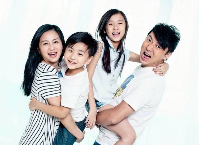 突發！TVB前知名男星移民英國或將失敗，已變賣香港所有資產