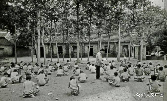 廣德：他起步於小學，卻躋身名校