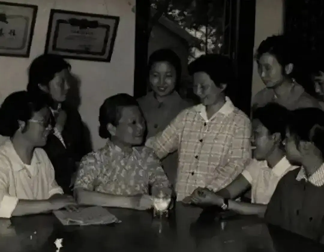 中國百年女性教育發展史：從傳統桎梏到現代教育的演進歷程