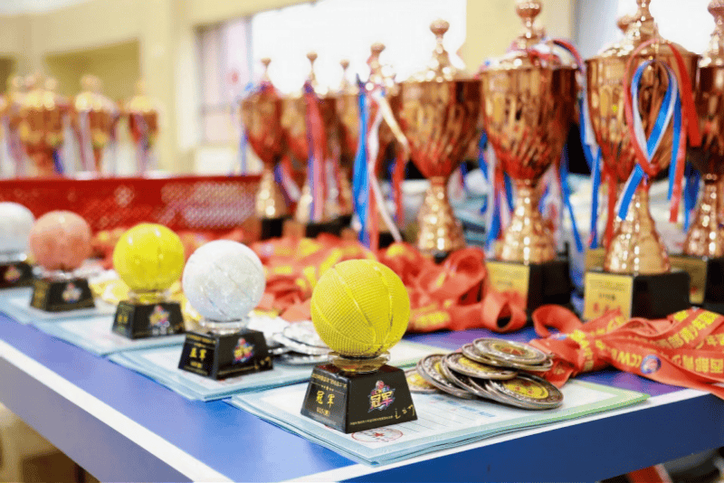 中國中西部青少年籃球錦標賽，龍華中學男籃斬獲全國亞軍