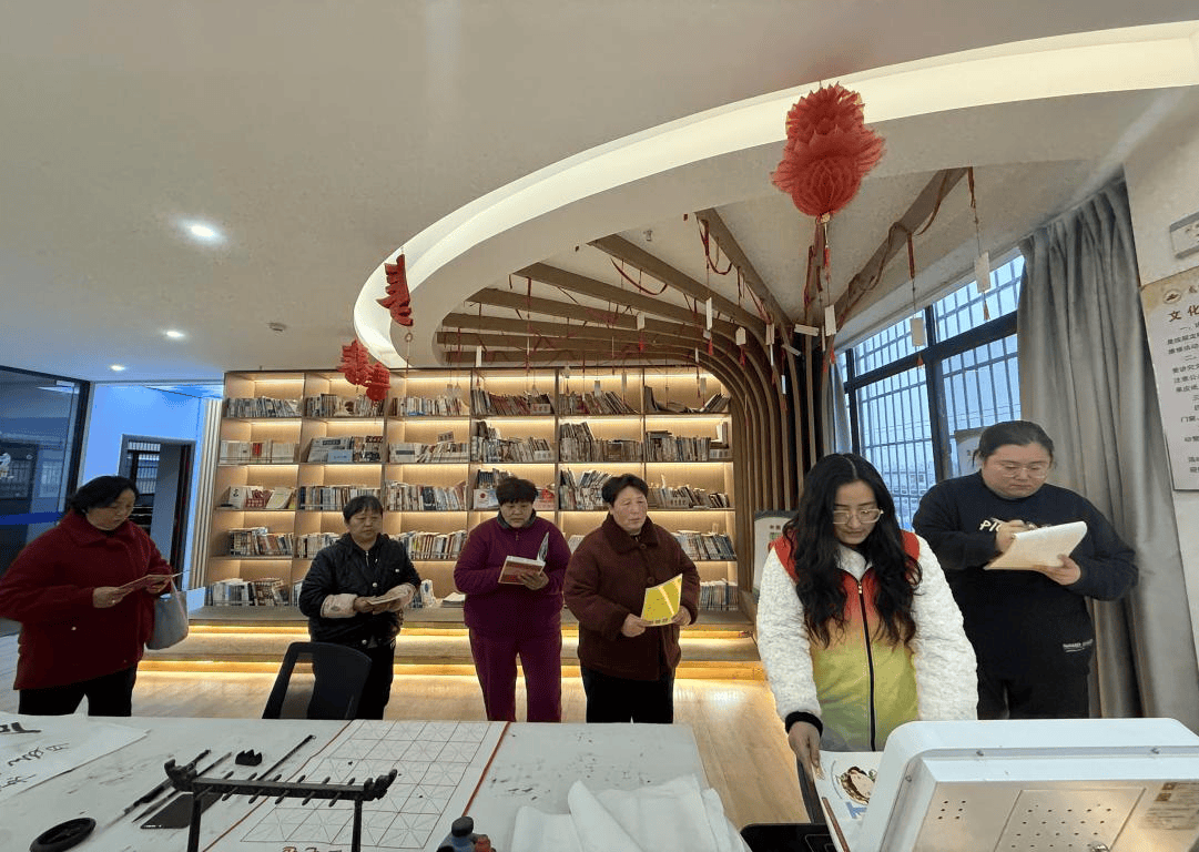 蚌埠曹山街道民政服務站 開展圖書借閱活動