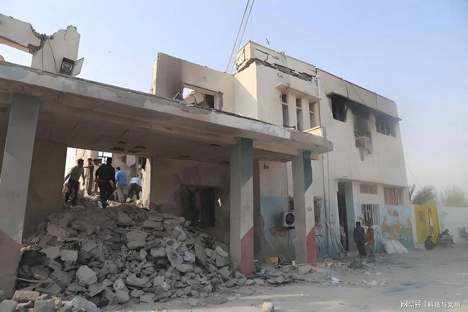 原創165個書包與戰斧導彈：川普草臺班子如何精準炸燬一所小學