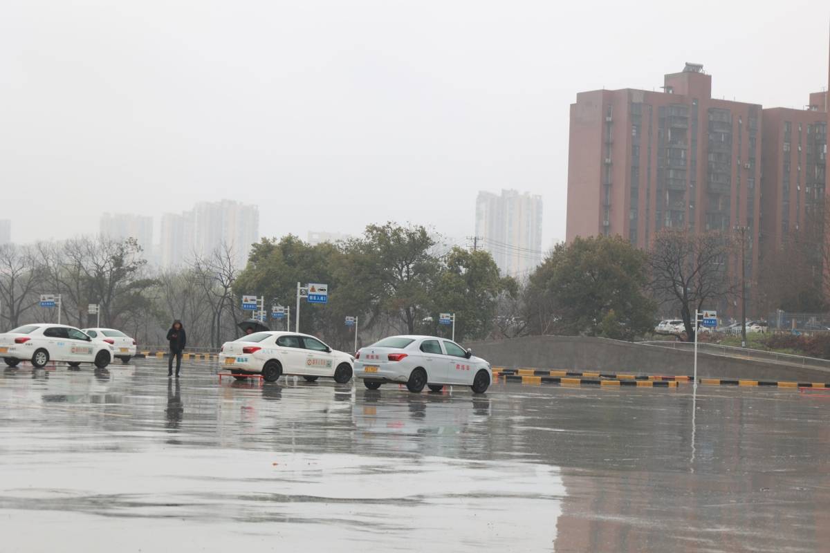 閒置地塊變身駕校，助力大學生創業帶動就業