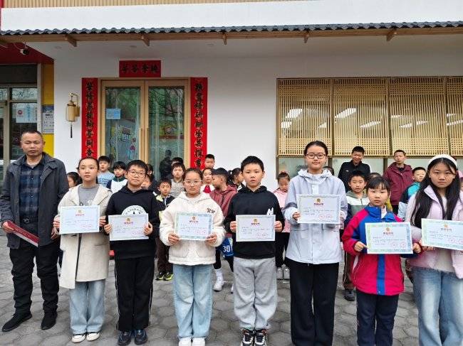 墨韻傳薪，書潤校園——新鄉市翰文蘭亭書法教育培訓學校書法大賽、考級頒獎儀式圓滿落幕