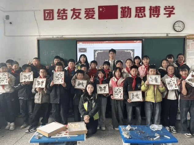 創新打造雙軌課堂！貴州水職院走進清鎮品橋小學開展志願活動