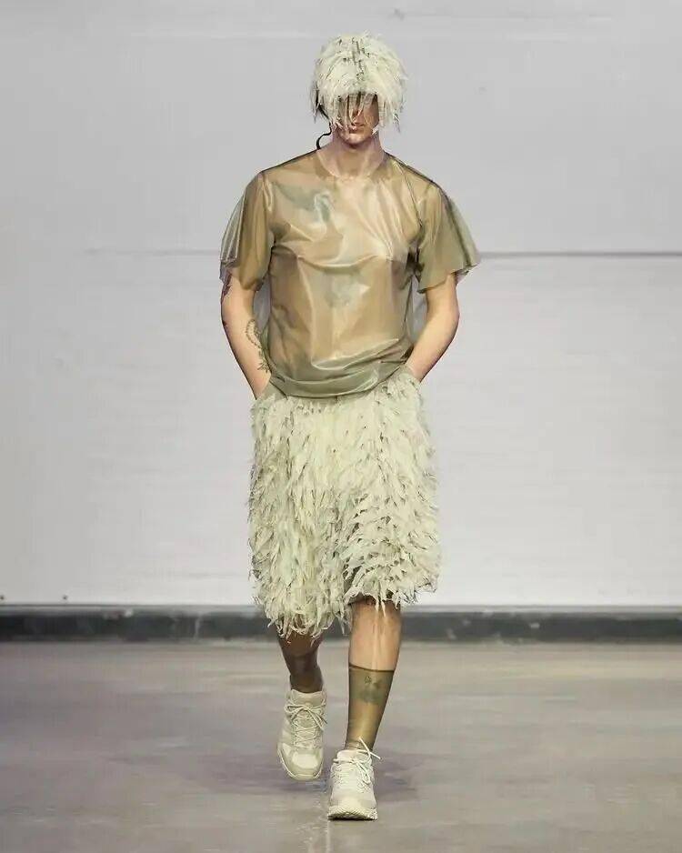 服裝畢業設計釋出 | 2026中央聖馬丁藝術與設計學院-研究生服裝畢業秀！