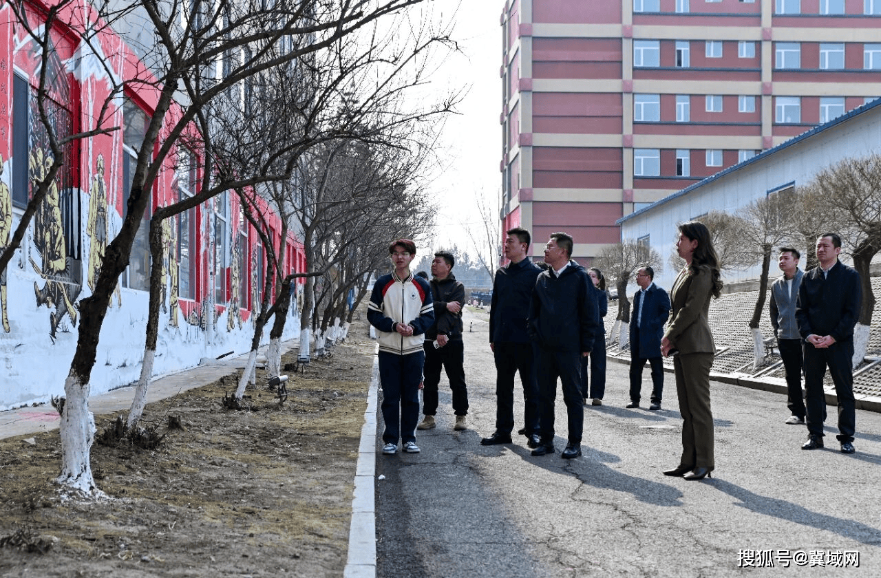 長影世紀城一行到長春大學旅遊學院調研交流