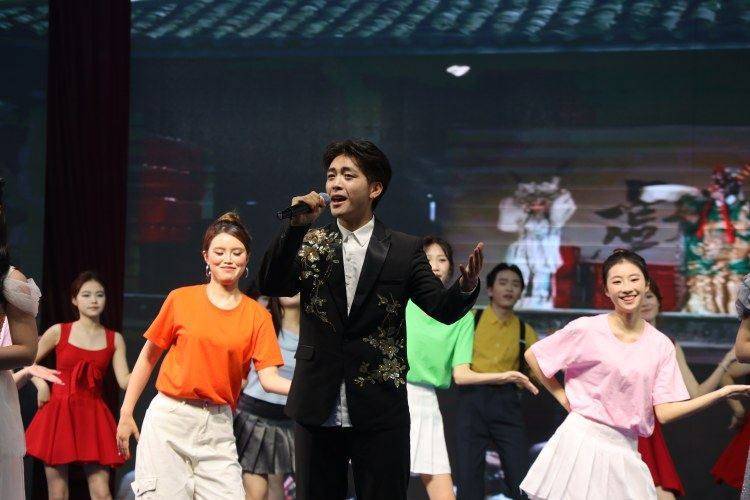 “活力三江 青春有YOUNG”合川區首屆大學生文化藝術活動盛大開幕