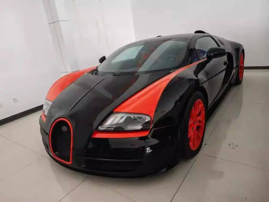 一輛無法上牌的布加迪威航拍出1305萬元！輔拍機構：收藏或展示等用途