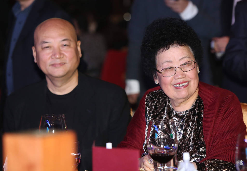 曾經的女首富陳麗華和她的紫檀收藏