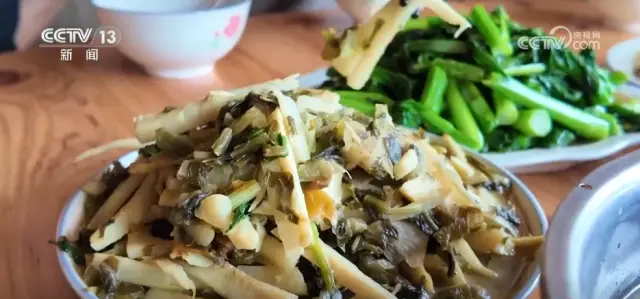 各地限定春鮮解鎖“舌尖密碼” “特色美食+文旅”延伸消費鏈條