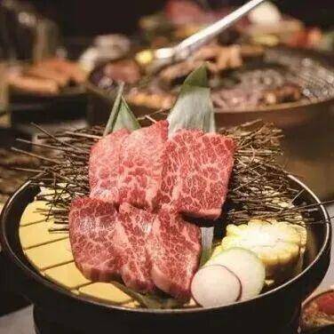 賞花親水、美食購物！跑完副馬，慢享春日好時光