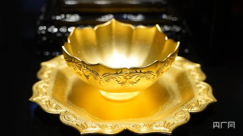 文創“披金” 甘肅：讓珠寶可佩戴 可收藏