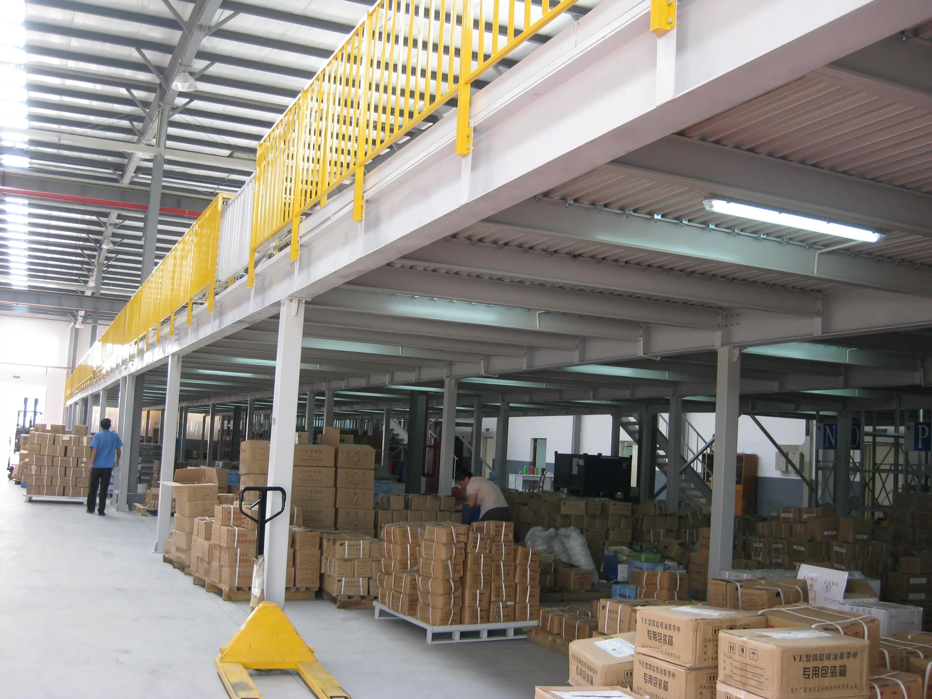 共話穿梭車貨架，加工廠技術強、製造的貨架質量好的推薦哪家？