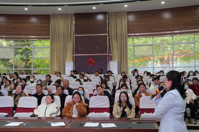 永城市第五小學舉辦2026年春季家長培訓會