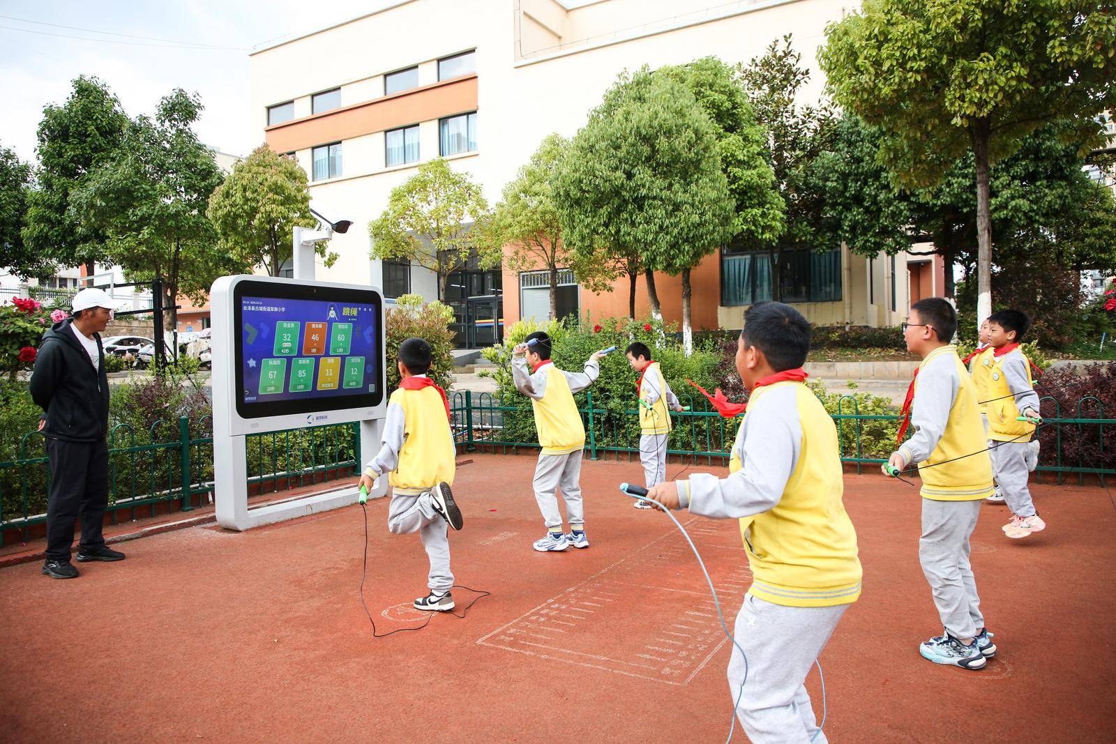 曲靖會澤：AI“助教”站上操場，翠屏小學讓體育課“燃”起來