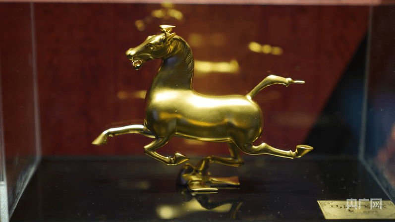 文創“披金” 甘肅：讓珠寶可佩戴 可收藏