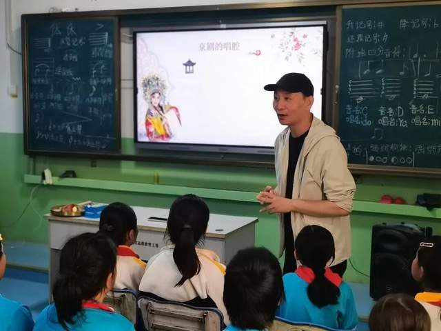 澤普縣推進教育幫扶 提升鄉村小學辦學質量