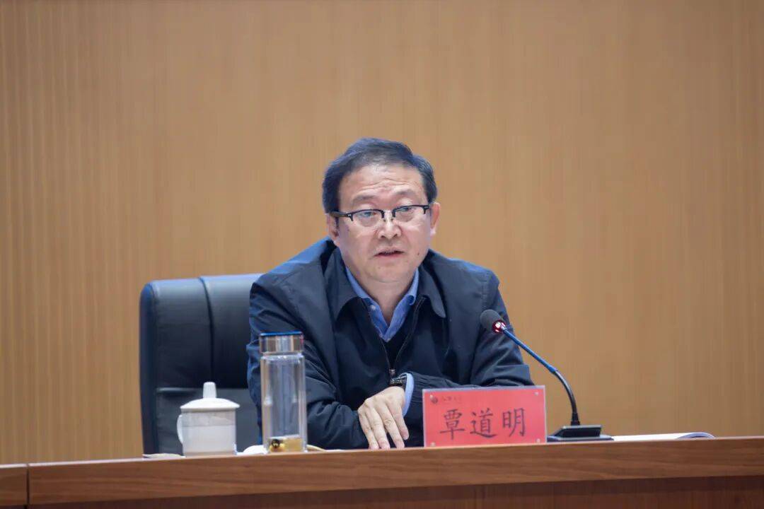 江漢大學黨委書記覃道明：築牢本科教育的“底”，以高質量本科教育支撐高水平城市大學建設