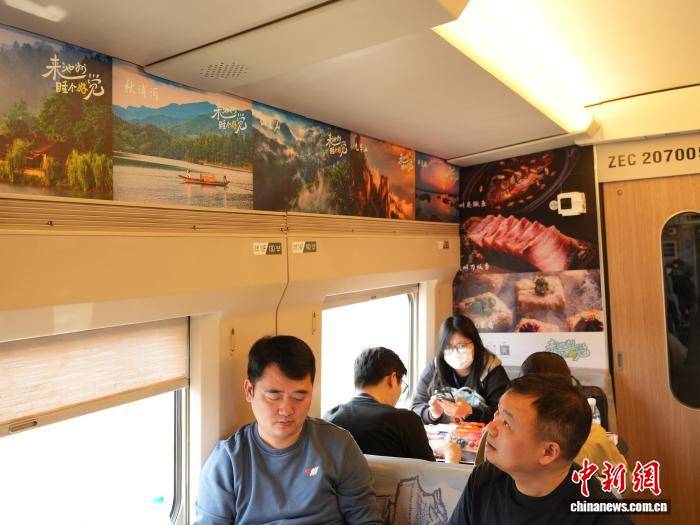 “樂遊長三角·皖美如畫”主題旅遊列車首發