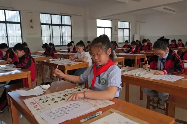 永城市第五小學書法進課堂活動舉行